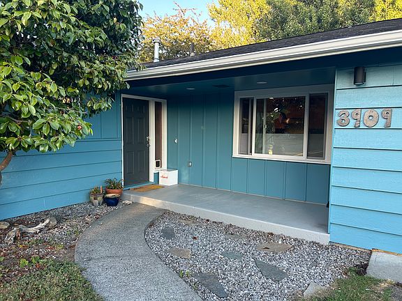 2nd image of 3909 Cliffside Dr