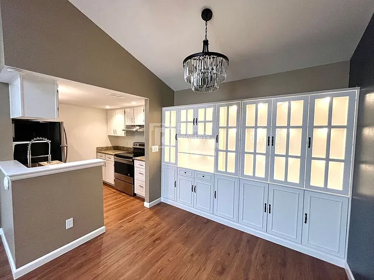 918 Tenderfoot Hill Rd #201 — Photo 5