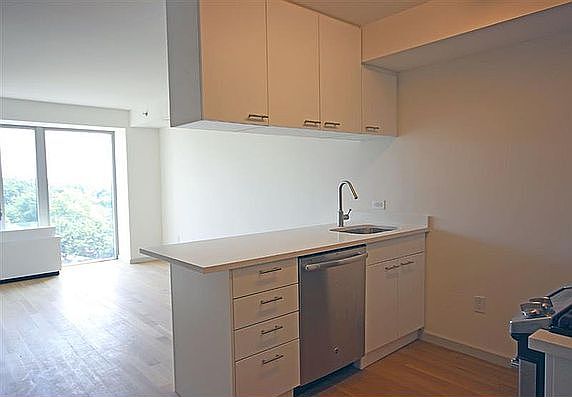 4th image of 448 W 167th St #7D