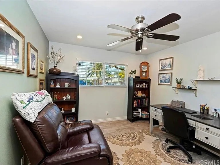 2447 Grove Ave — Photo 11