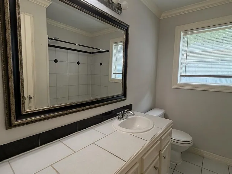 613 Pacific St #1 — Photo 9