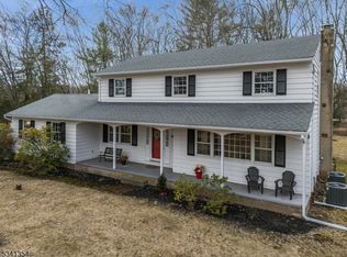 4 Pinewood Ct, Flemington, NJ 08822