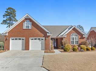 135 Candlewood Dr, Wallace, NC 28466