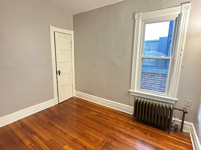 830 Madison Ave #2 — Photo 7