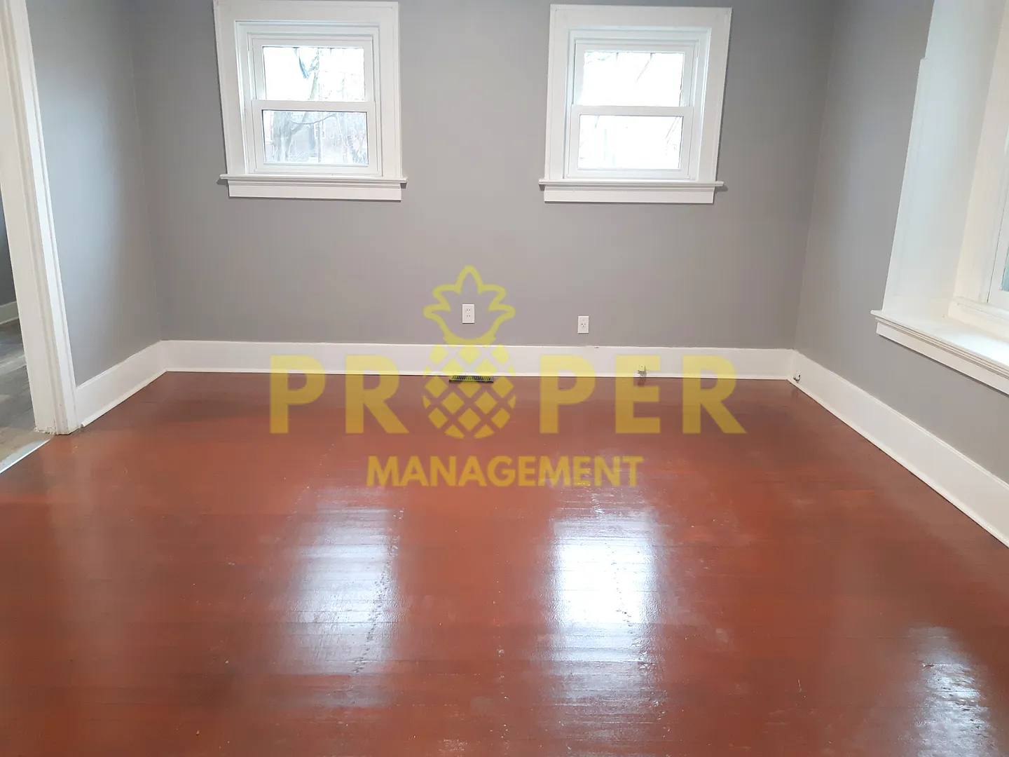 Beautiful 2 bedroom 1 bathroom house with 2 car garage — Photo 3