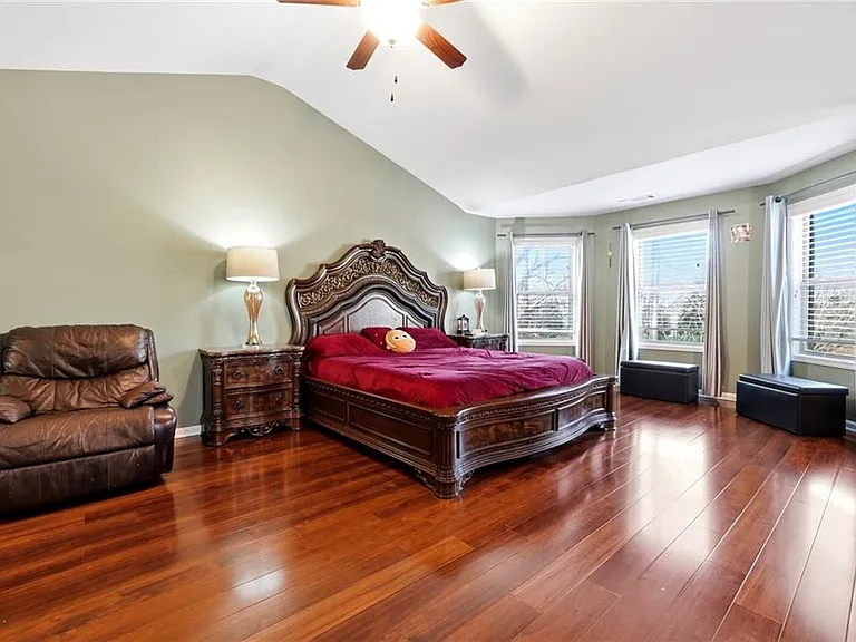 268 Oak Rd — Photo 14