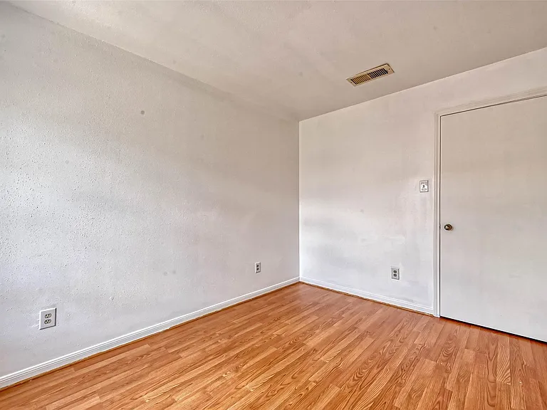 8299 Cambridge St #1705 — Photo 17