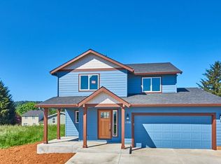 405 NW Pacific Hills Dr, Willamina, OR
