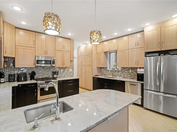 1527 East 29th Street image 5 of 20