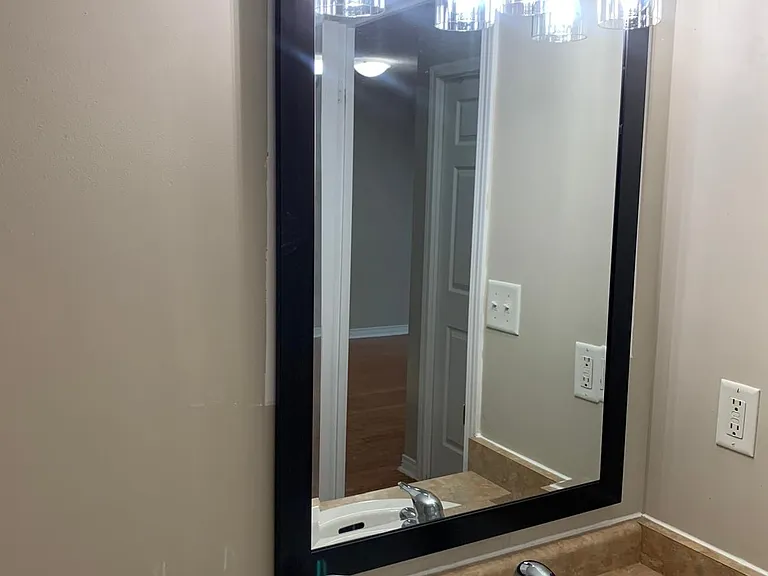 39 Oneida Cres S #901 — Photo 7