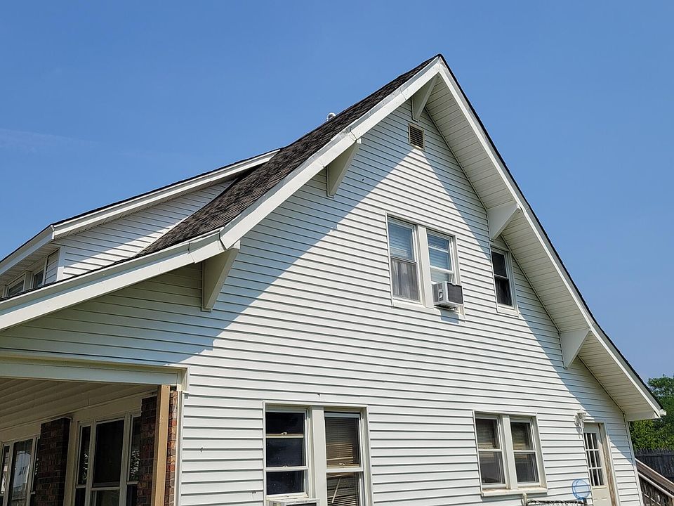 2nd image of 151 Shore Boulevard