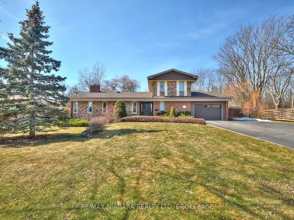 1121 Pettit Rd, Fort Erie, ON L2A 5A2