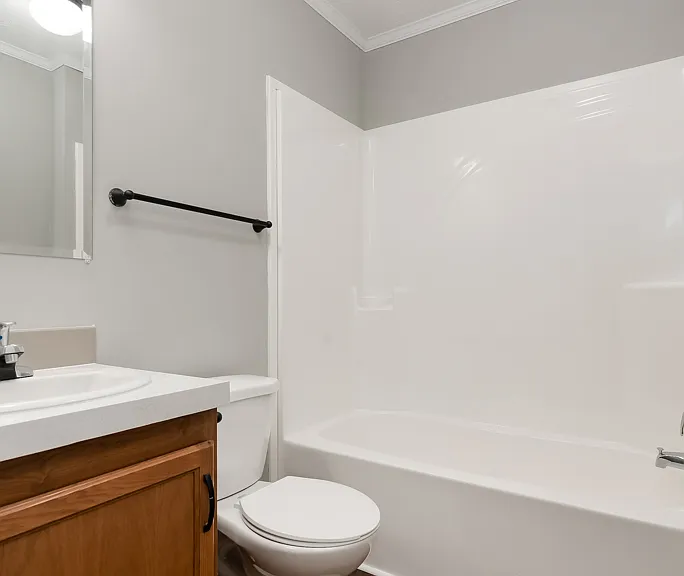 Center Manor — Photo 16