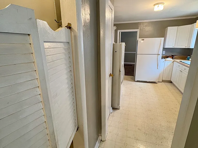 5513 Avenue P — Photo 16
