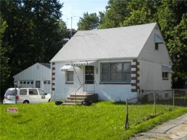 1207 E South Ave, Independence, MO 64050
