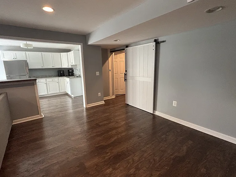 6631 Stourcliffe Ln — Photo 3