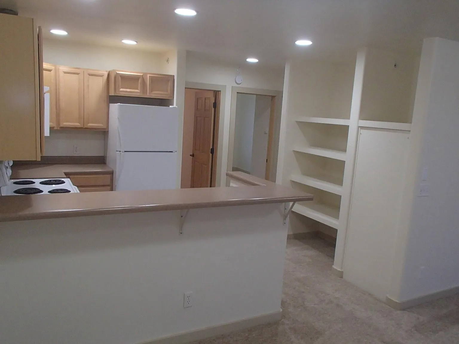 2 bed, 750 sqft, $1,400 — Photo 4