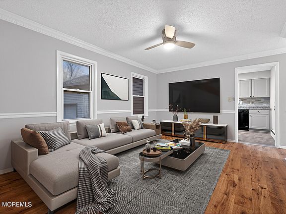 4th image of 49 Middlesex Road #A