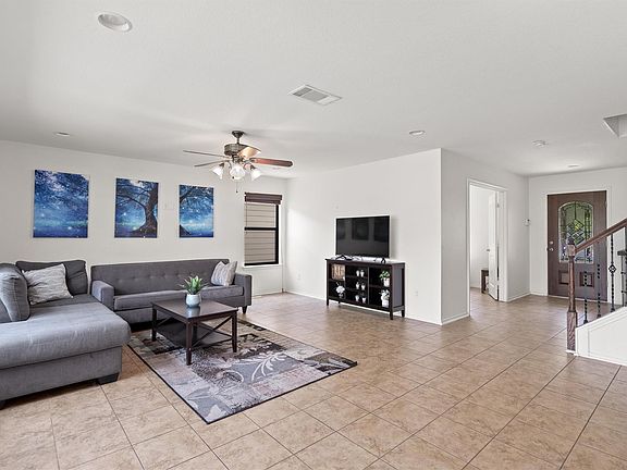5th image of 912 Bethel Way