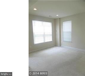 4th image of 771 Ayrshire Ln