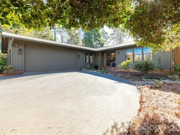 47 Heritage Dr, Lake Wylie, SC 29710