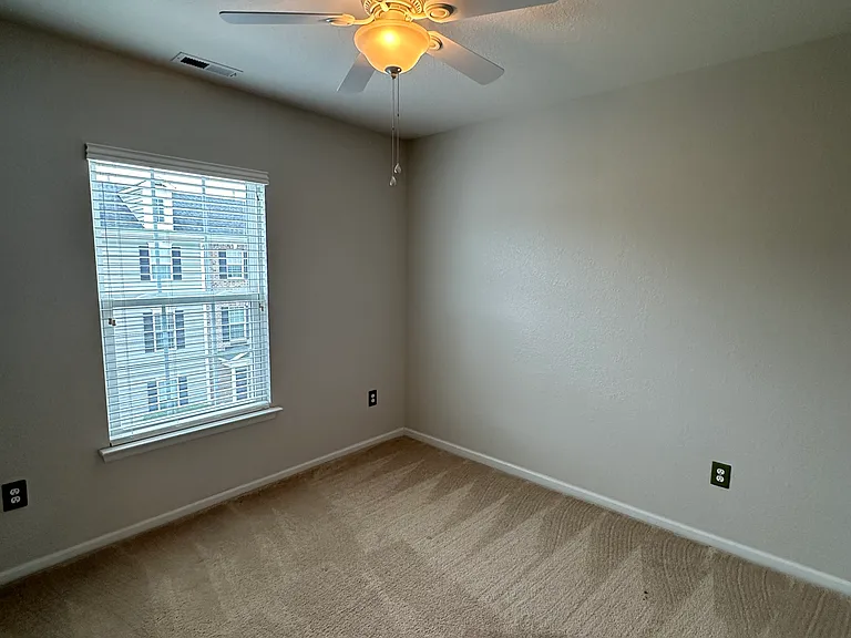 4976 Almandine Ave — Photo 28