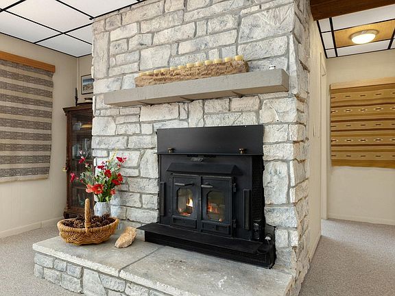 3rd image of 1511 Prospect Mountain Dr