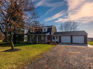 754 Hartzell School Rd, New Brighton, PA 15066