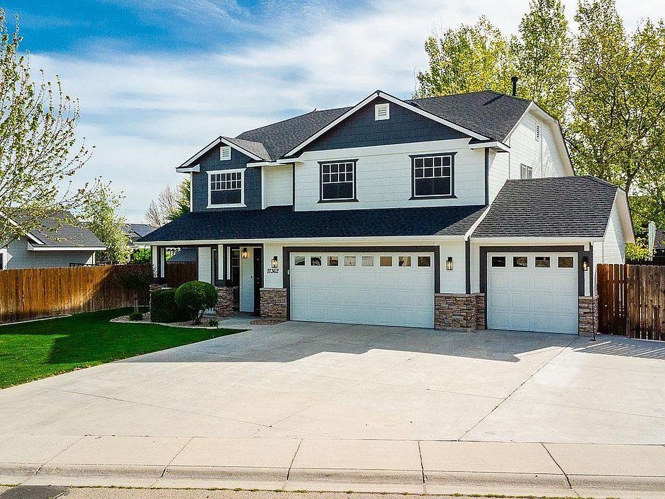1st image of 17362 N Midsummers Ln