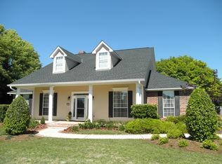 350 Hunters Hollow Dr, Bossier City, LA 71111
