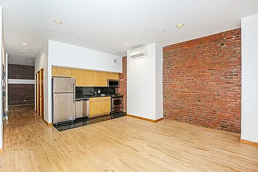 Rented by Sapo Group