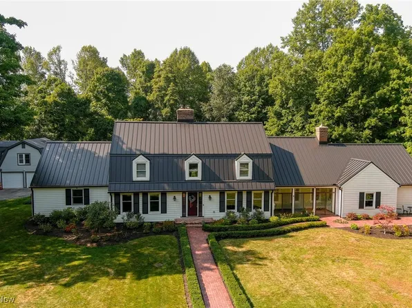 7759 Blackberry Ln, Gates Mills, OH 44040