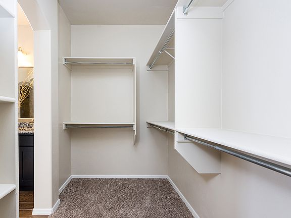 2nd image of 12365 Knightsbridge Dr