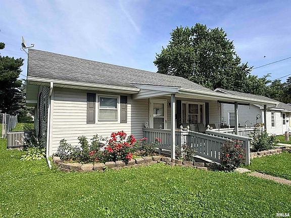 2nd image of 551 Royal Ct