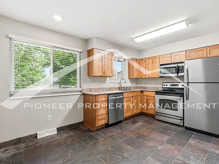 6801 W 32nd Ave — Photo 4