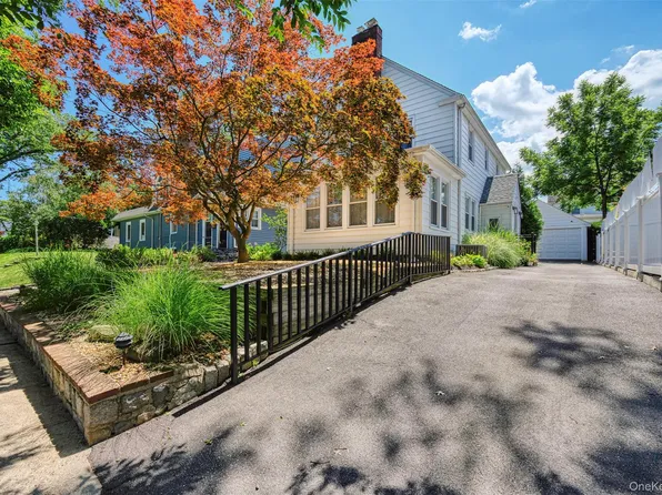 254-06 W End Drive, Great Neck, NY 11020