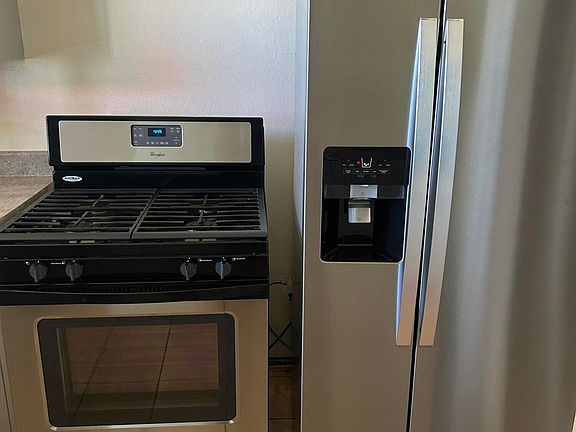 3rd image of 106 N Park Pl