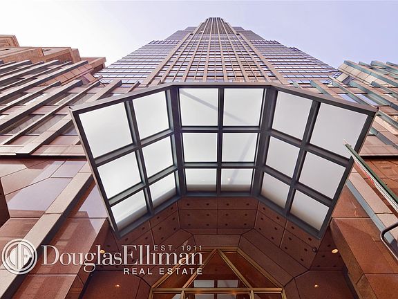 4th image of 150-156 W 56th St APT 3312