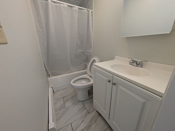 5th image of 131 Clay St #2