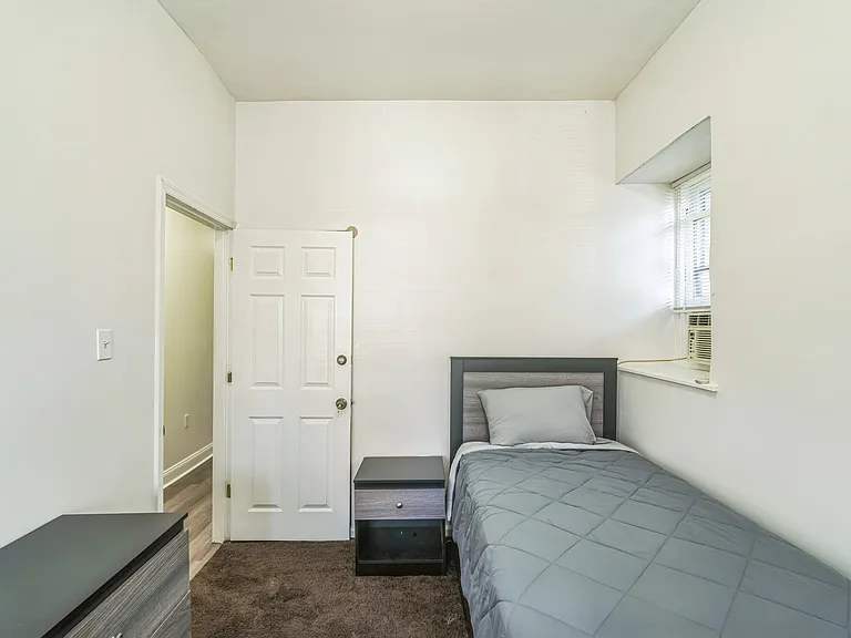 5005 N 12th St #1A — Photo 16