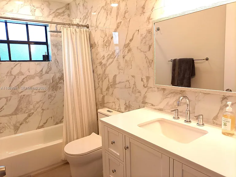 13473 Fountain View Blvd #1 — Photo 8