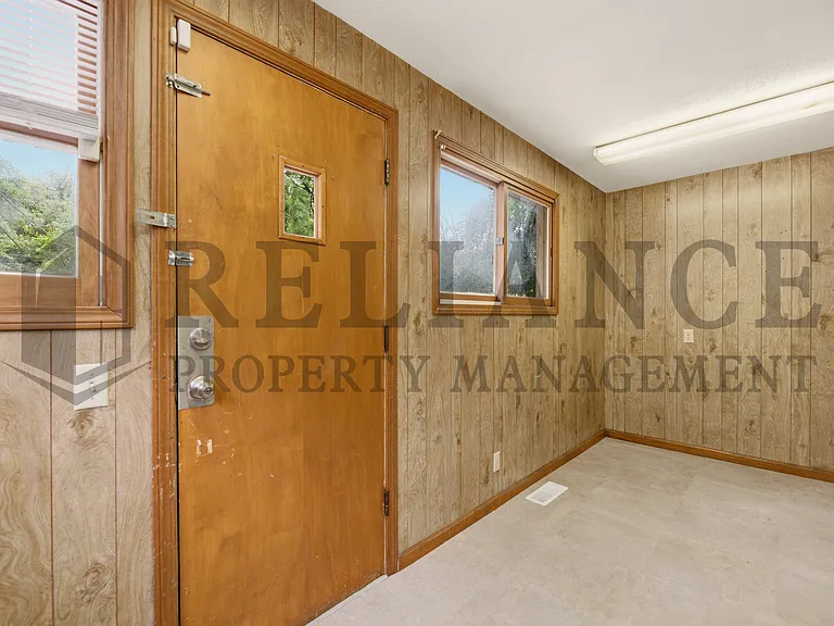 1425 S Laura Ave — Photo 21
