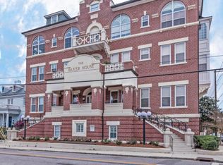 55 Ashley Ave APT 8, Charleston, SC 29401