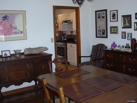5th image of 10 Cottonwood Ct