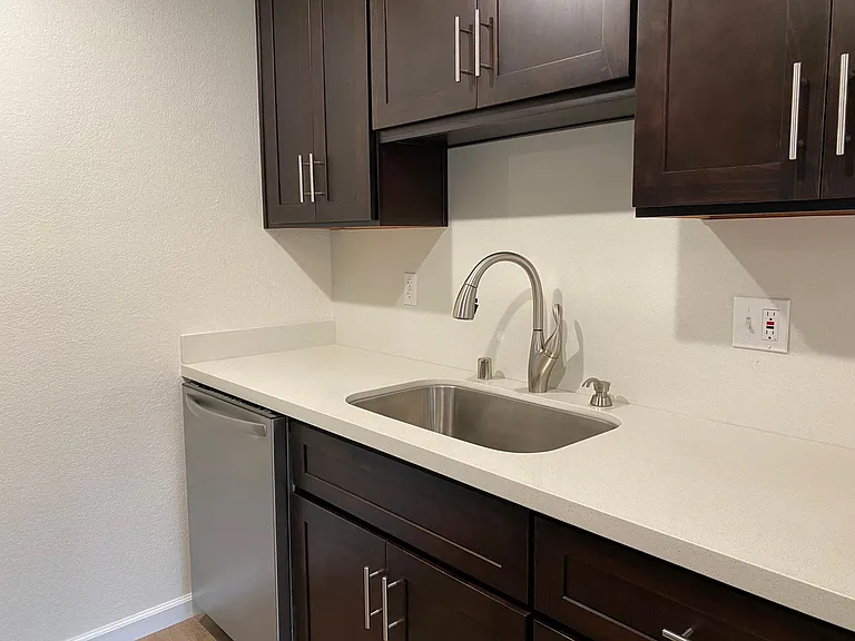 2710 Ivy Ln — Photo 10