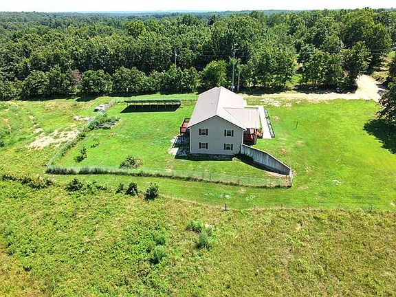 5th image of 404 County Road 309