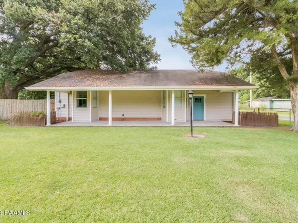 1204 E Texas Ave, Rayne, LA 70578
