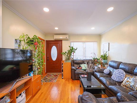 5th image of 115 Bay 41 St