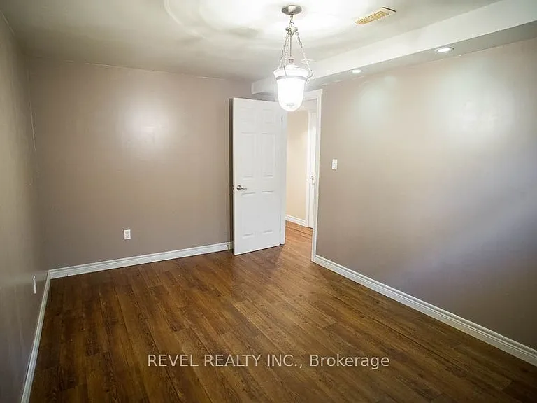 6 Geoffery Rd — Photo 18