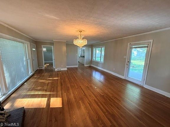 3rd image of 244 Weaver St